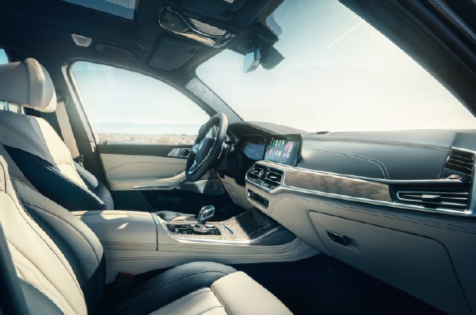 点击大图看下一张：以未来奢华，敬澎湃激情，BMW携重磅豪华车型亮相