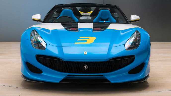 点击大图看下一张：法拉利Ferrari SP3JC车身配色为蓝色白色黄色