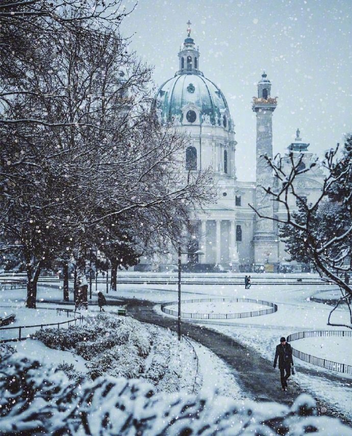 点击大图看下一张：不知我是否有幸  去维也纳陪你看一场雪