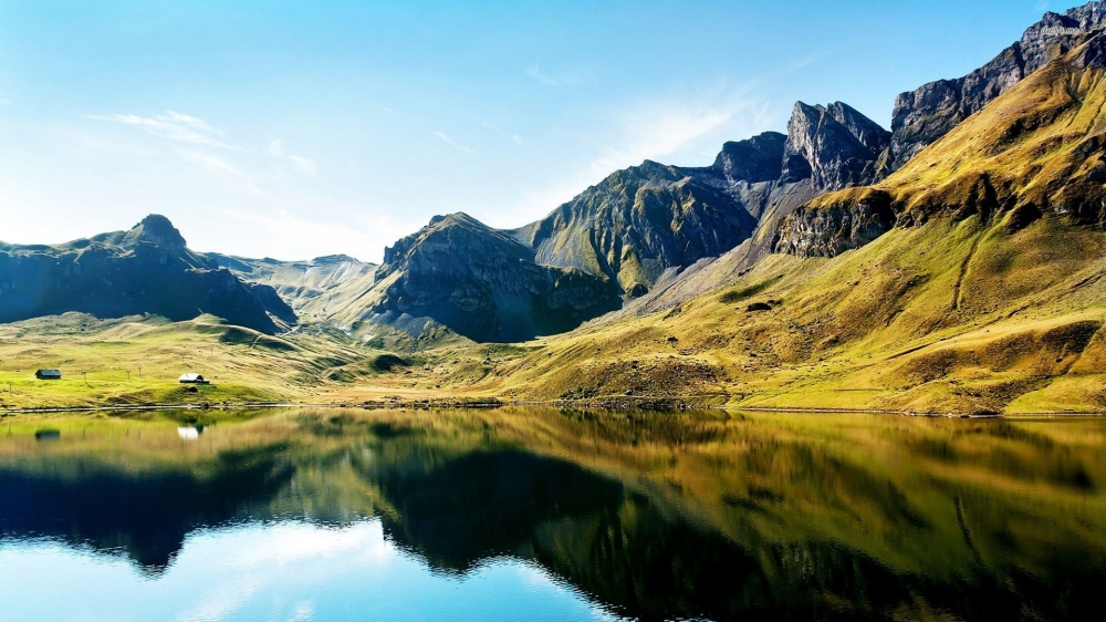 点击大图看下一张：一组高大威武的阿尔卑斯山脉风景图片欣赏
