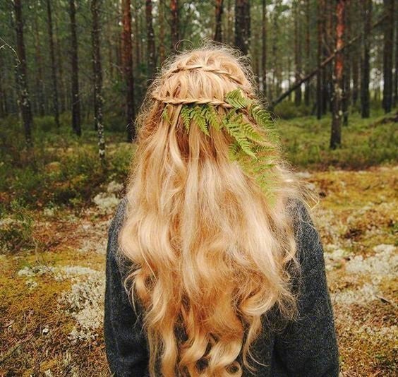 点击大图看下一张：一组美美的森系仙女发型图片欣赏