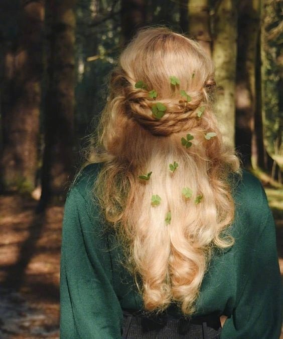 点击大图看下一张：一组美美的森系仙女发型图片欣赏