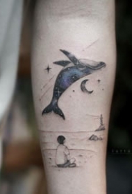 黑色的一组美丽小鲸鱼纹身图案