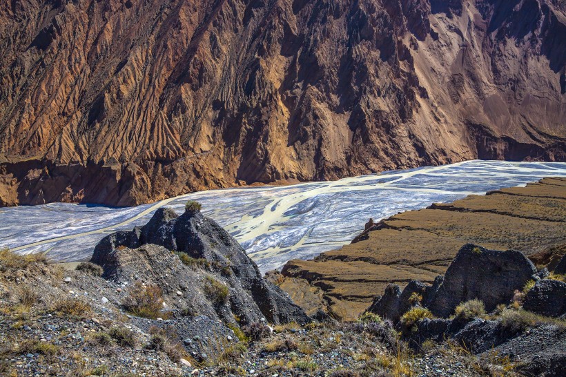 点击大图看下一张：新疆安集海大峡谷风景图片