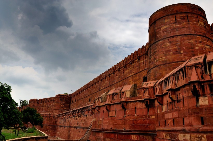 点击大图看下一张：印度阿格拉红堡风景图片