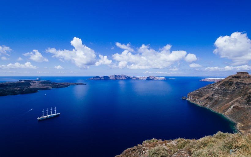 点击大图看下一张：蓝色的爱琴海风景图片