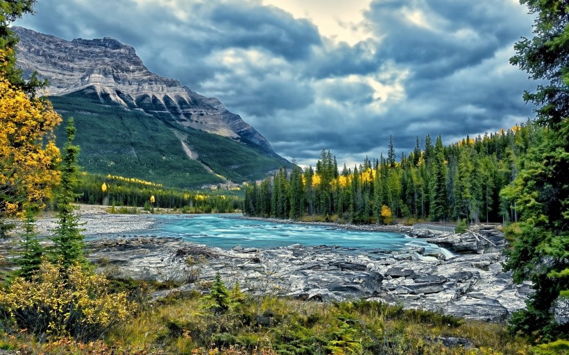 点击大图看下一张：加拿大阿尔伯塔自然风景图片