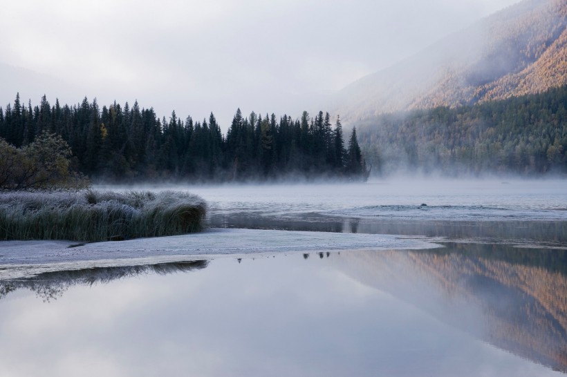 点击大图看下一张：阿勒泰喀纳斯图片