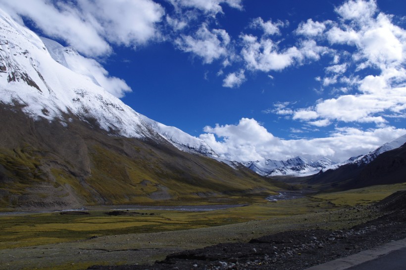 点击大图看下一张：西藏阿里风景图片
