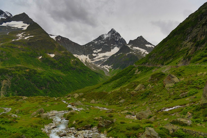 点击大图看下一张：阿尔卑斯山风景图片