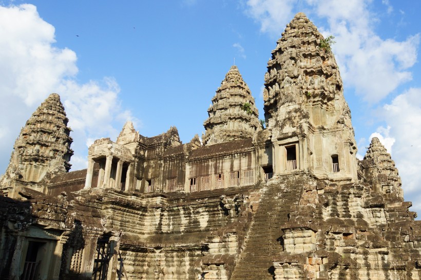 点击大图看下一张：柬埔寨吴哥窟风景图片