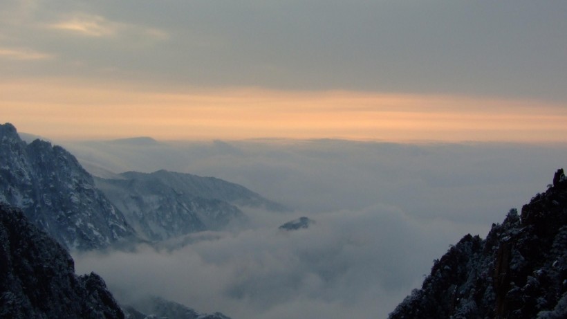 点击大图看下一张：安徽黄山云海图片