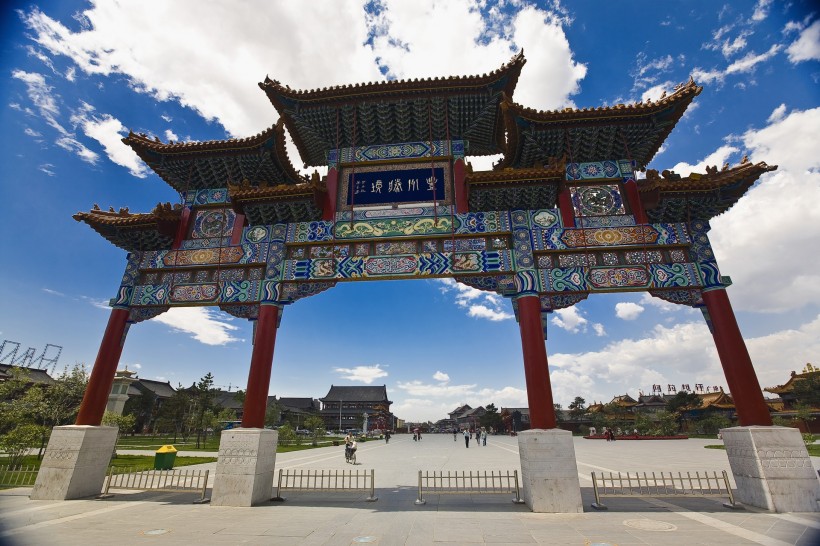 点击大图看下一张：安徽西递风景图片