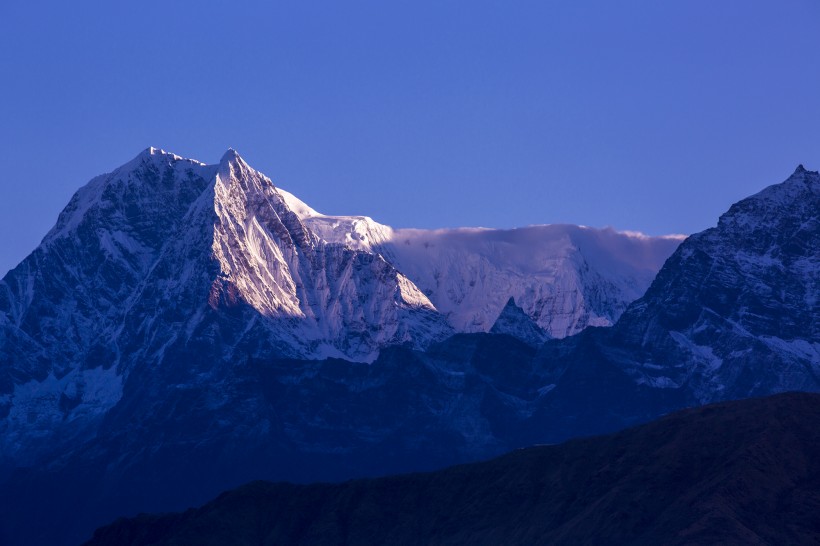 点击大图看下一张：尼泊尔安纳布尔纳峰风景图片