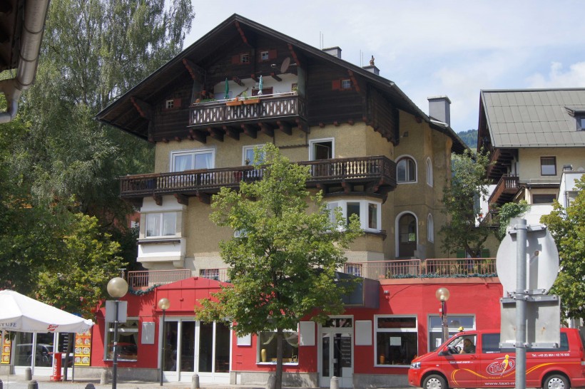 点击大图看下一张:奥地利风景图片