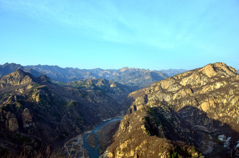 点击大图看下一张：北京延庆白河峡谷风景图片