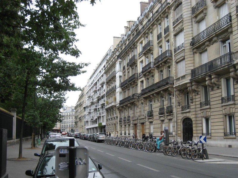点击大图看下一张：漂亮的巴黎小巷图片