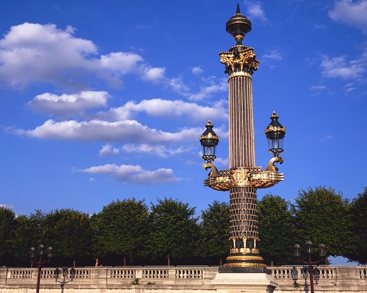 点击大图看下一张：巴黎城市风景图片