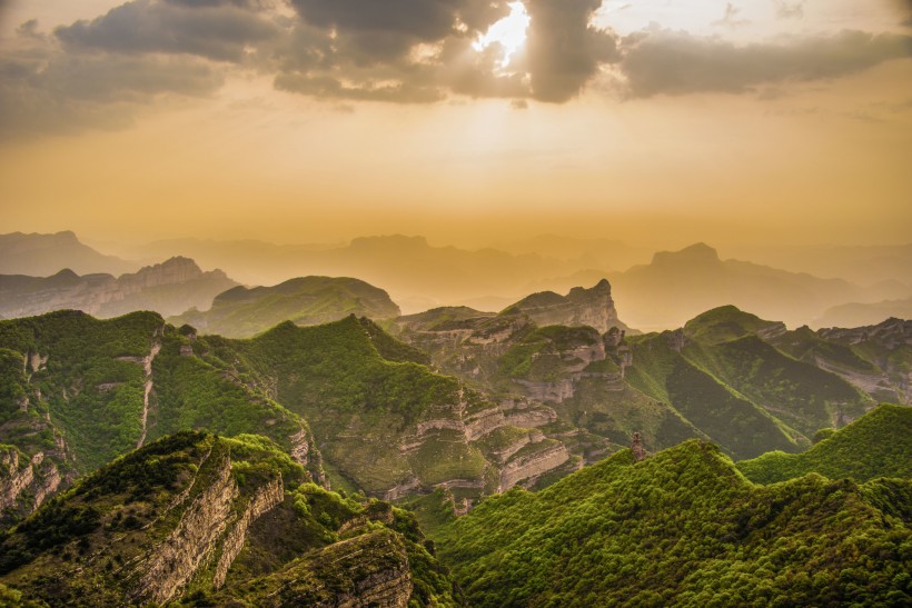 点击大图看下一张：山西板山风景图片