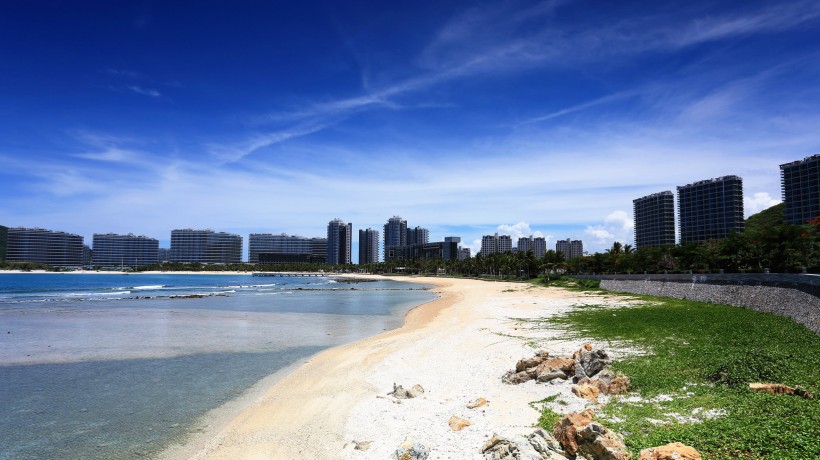 点击大图看下一张：海南三亚半山半岛风景图片