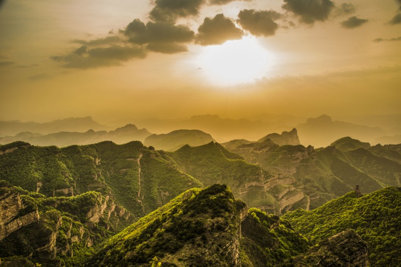 点击大图看下一张：山西武乡县板山晨光风景图片