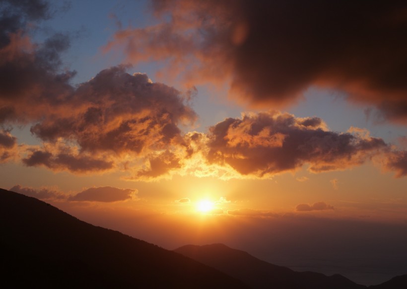 点击大图看下一张：北海道日落美景图片