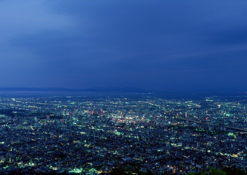 点击大图看下一张：北海道夜景图片