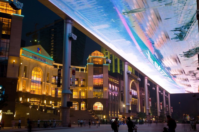 点击大图看下一张：北京世贸天阶图片