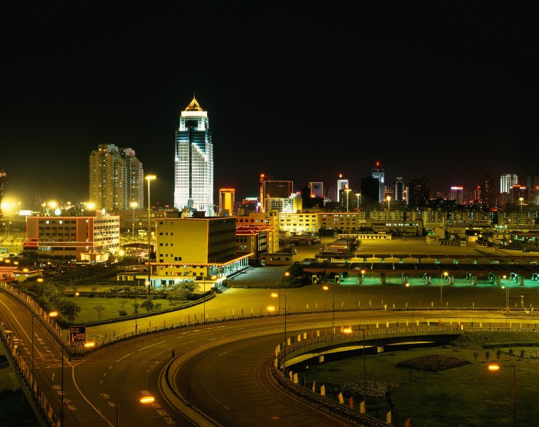 点击大图看下一张：北京绚丽夜景图片