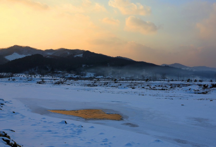 点击大图看下一张：辽宁本溪雪景图片