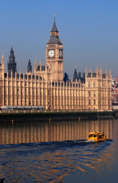 点击大图看下一张：伦敦大本钟图片