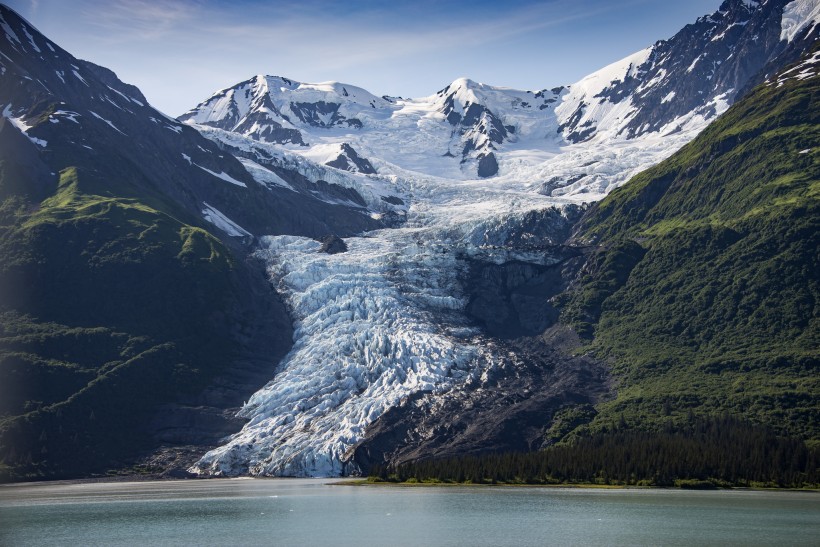 点击大图看下一张：美国阿拉斯加冰川风景图片