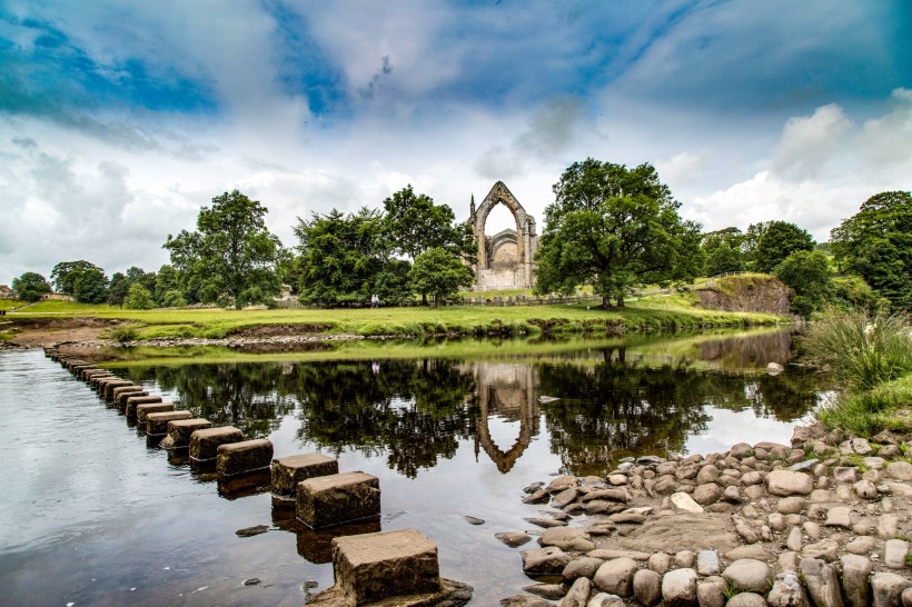 点击大图看下一张：英格兰博尔顿修道院风景图片