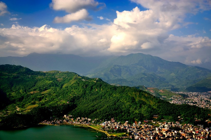 点击大图看下一张：尼泊尔博卡拉风景图片