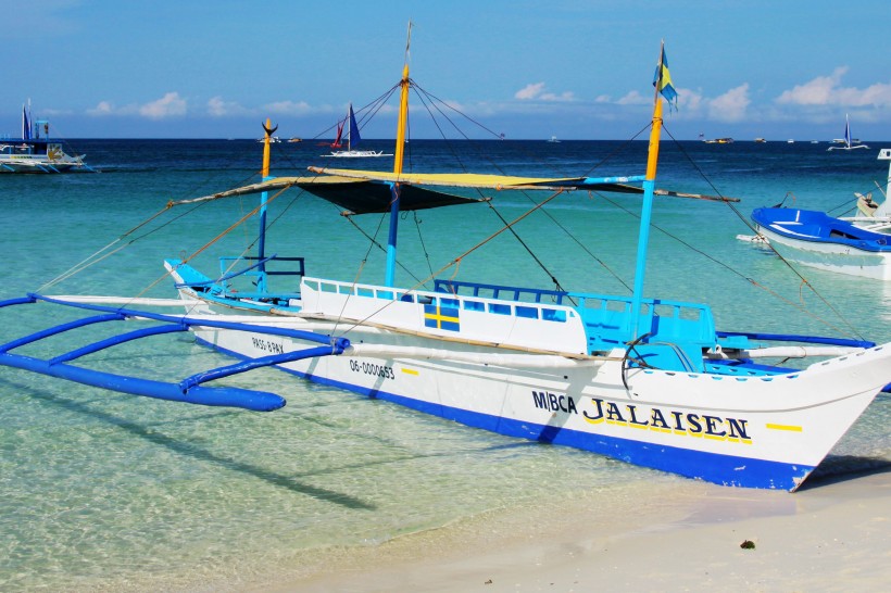 点击大图看下一张：菲律宾长滩风景图片