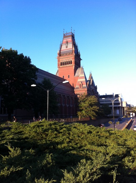 点击大图看下一张：美国波士顿大学风景图片
