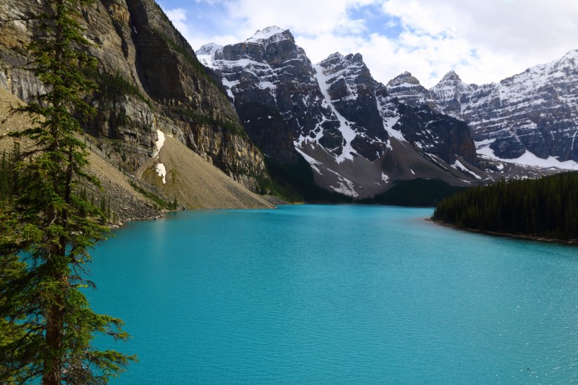 点击大图看下一张：加拿大落基山脉国家公园风景图片