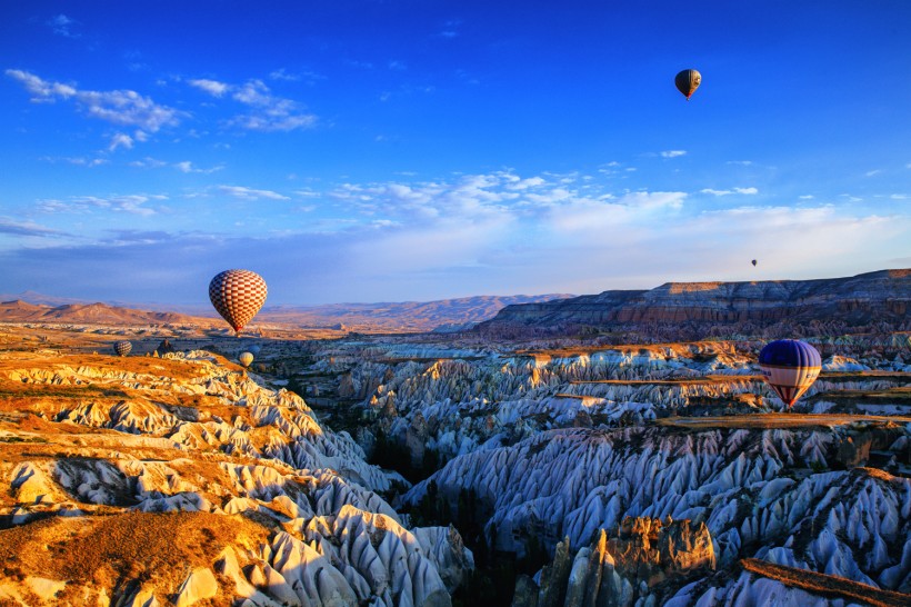 点击大图看下一张：土耳其卡帕多西亚风景图片 
