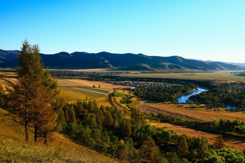点击大图看下一张：内蒙古柴河风景图片