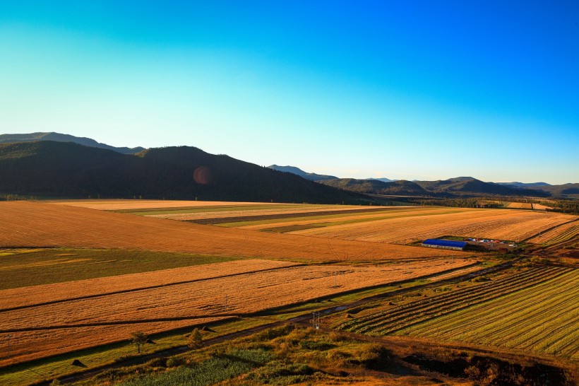 点击大图看下一张：内蒙古柴河风景图片