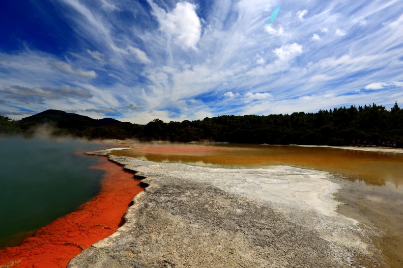 点击大图看下一张：新西兰香槟池地热风景图片