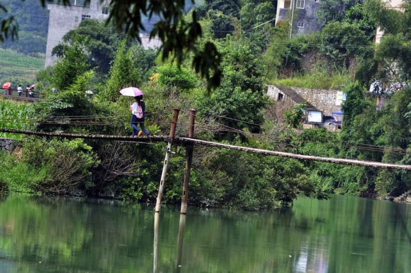 点击大图看下一张：广西巴马长寿村风景图片