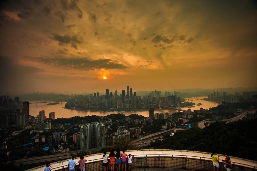 点击大图看下一张：重庆山城夜景图片