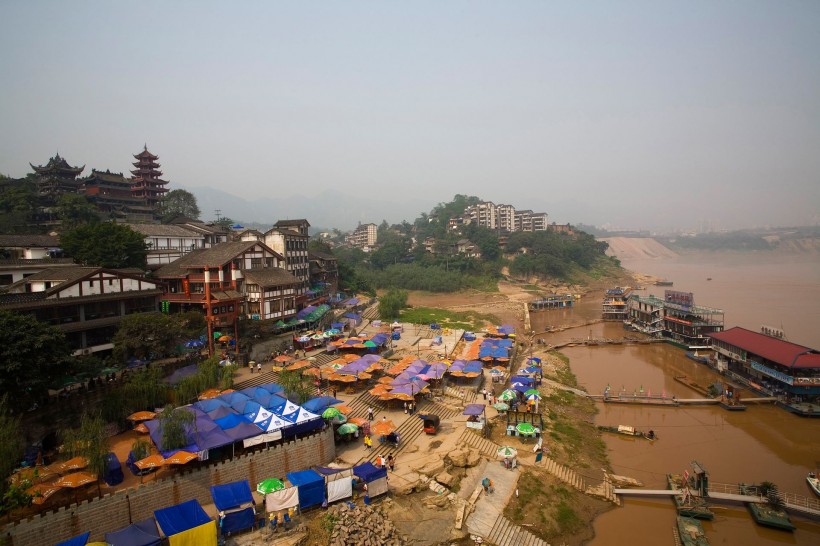 点击大图看下一张：重庆图片