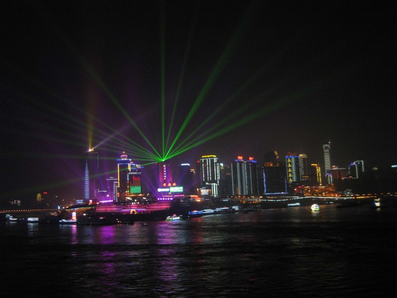 点击大图看下一张：山城重庆璀璨夜景图片