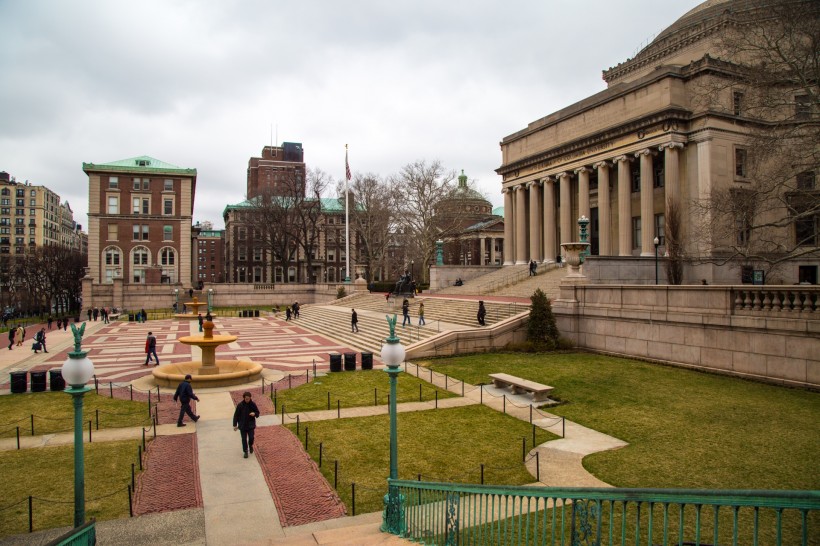 点击大图看下一张：美国哥伦比亚大学风景图片