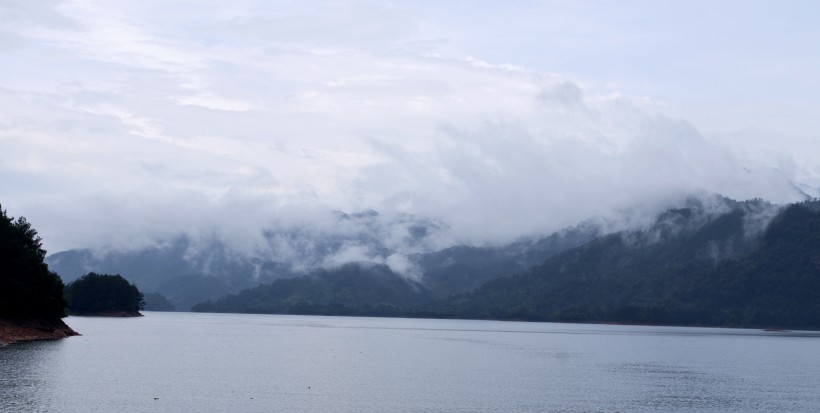 点击大图看下一张：福建三明大金湖风景图片