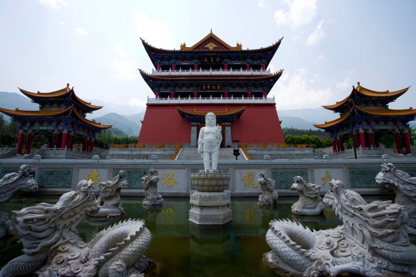 点击大图看下一张：云南大理崇圣寺图片