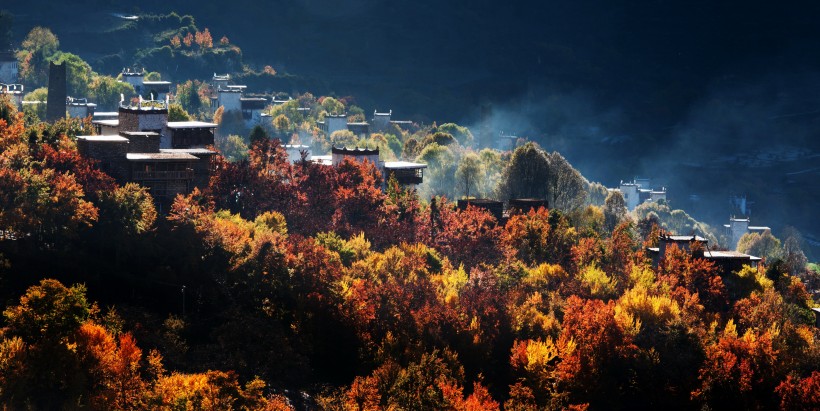 点击大图看下一张：四川丹巴风景图片