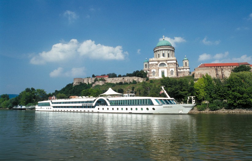 点击大图看下一张：迷人的多瑙河图片
